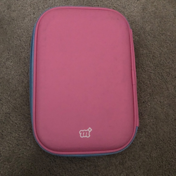 Pencil case with donut that lights up - Picture 3 of 3